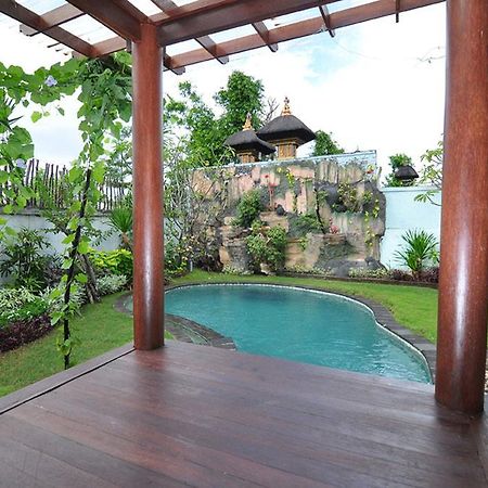 Kandava Villa ジンバラン エクステリア 写真