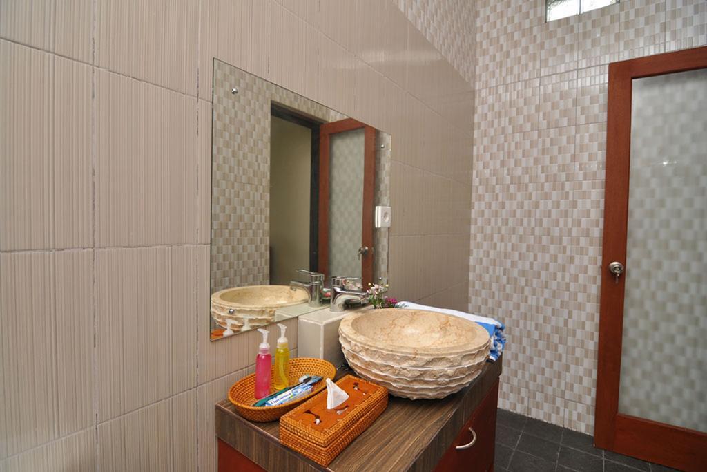 Kandava Villa ジンバラン エクステリア 写真
